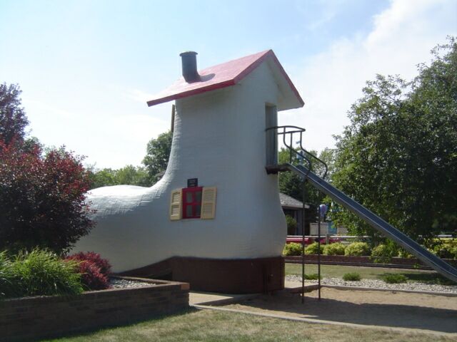 South Dakota - Averdeen - Storybook Land
